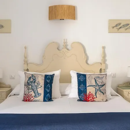 La Goleta Hotel