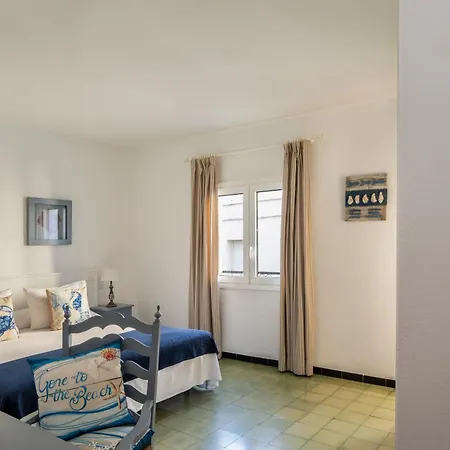 La Goleta Hotel 2*
