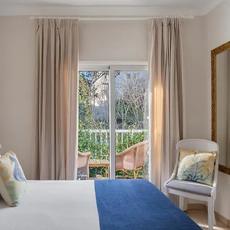 Hotel La Goleta 2*