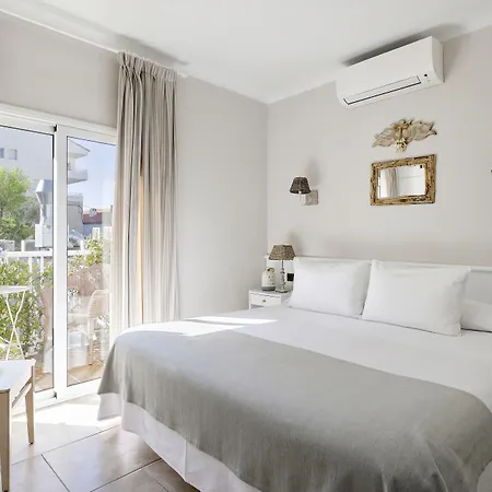 La Goleta Hotel 2*