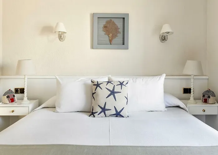 Hotel La Goleta 2*