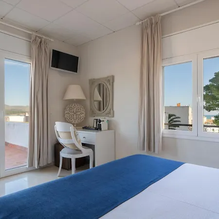 Hotel La Goleta 2*
