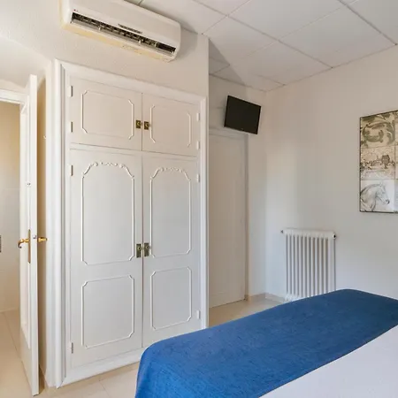 Hotel La Goleta 2*