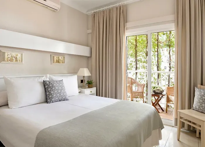 Otel La Goleta Llança